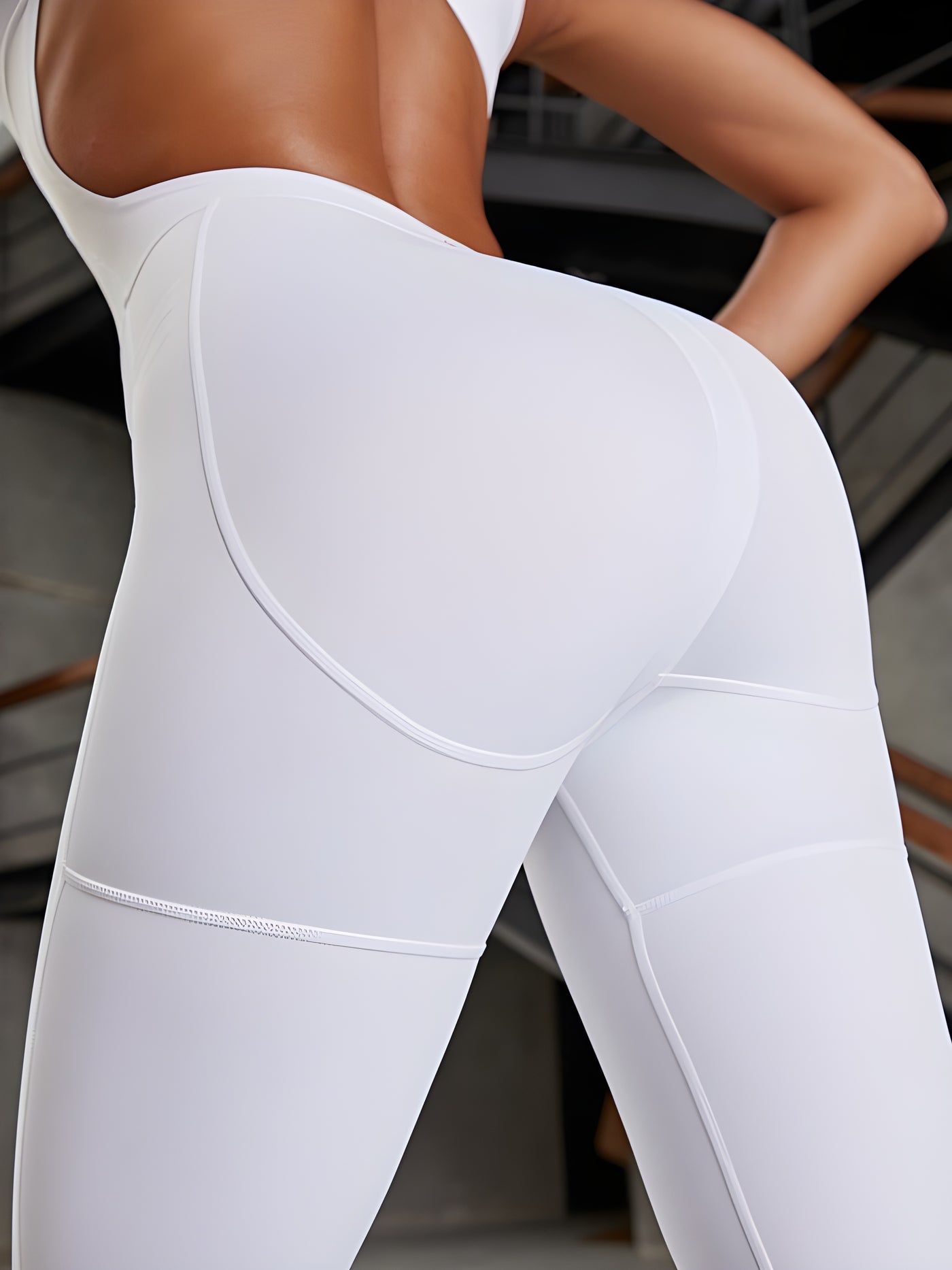Fly Eye Cutout Hip-lift Jumpsuit