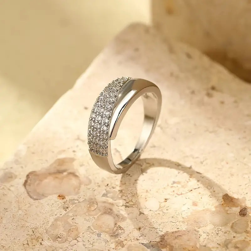 Cleo - Elegant Designer Ring