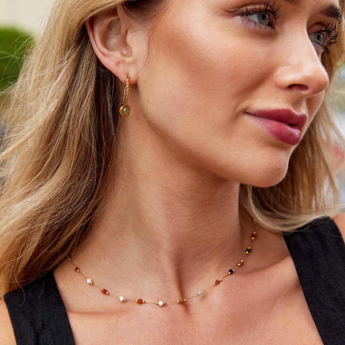 Lybi - Elegant Minimalistic Necklace